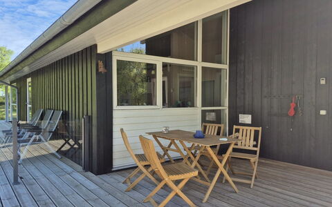 Aswarth - 50M to the Fjord: Blauw, Struik, Verblijf, Groundcover, Tuin, Landgoed, Schaduw, Landscaping, Boerderij, Eco Hotel