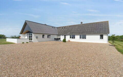 Imilie - 250M to the Fjord: Dak, Huis, Land Lot, Huis, Verblijf, Landgoed, Garden Gebouwen, Schaduw, Blokhut, Landscaping