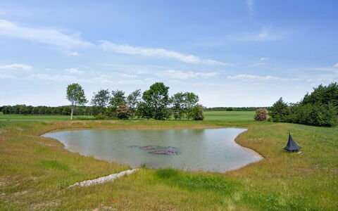 Malinda - 500M from the Sea: 