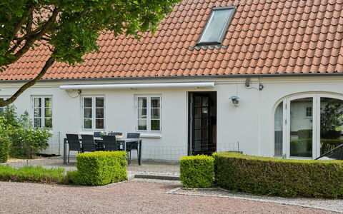 Malinda - 500M from the Sea: 