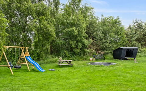 Morten - 500M from the Sea: Thatching, Verblijf, Huis, Dak, Huis, Boerderij, Hut, Landgoed, Dorp