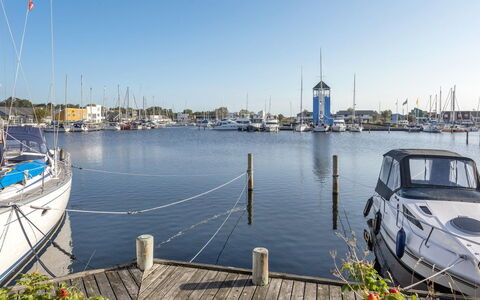 Goda - 5M from the Sea: Woongebied, Dak, Voorstad, Oprit, Landgoed, Schoorsteen