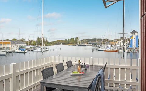 Tyyne - 5M from the Sea: Thatching, Verblijf, Huis, Dak, Huis, Boerderij, Hut, Landgoed, Dorp
