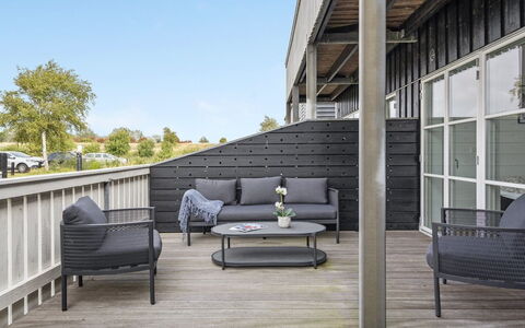 Venild - 5M from the Sea: Dak, Huis, Huis, Verblijf, Siding, Landgoed, Oprit, Garden Gebouwen, Werf, Schuur