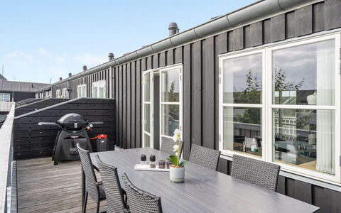 Venild - 5M from the Sea: Dak, Huis, Huis, Verblijf, Siding, Landgoed, Oprit, Garden Gebouwen, Werf, Schuur