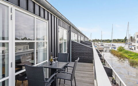 Venild - 5M from the Sea: Dak, Huis, Huis, Verblijf, Siding, Landgoed, Oprit, Garden Gebouwen, Werf, Schuur