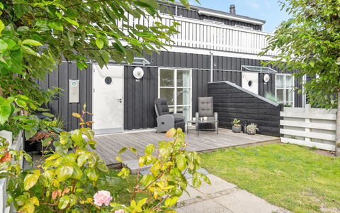 Venild - 5M from the Sea: Dak, Huis, Huis, Verblijf, Siding, Landgoed, Oprit, Garden Gebouwen, Werf, Schuur