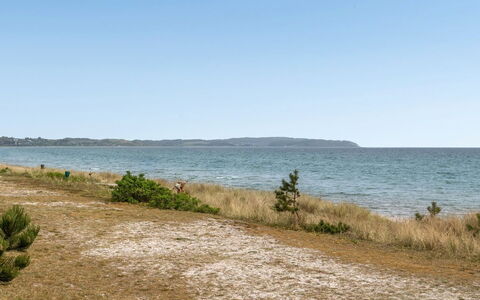 Keyla - 50M from the Sea: Dak, Huis, Huis, Verblijf, Siding, Landgoed, Oprit, Garden Gebouwen, Werf, Schuur
