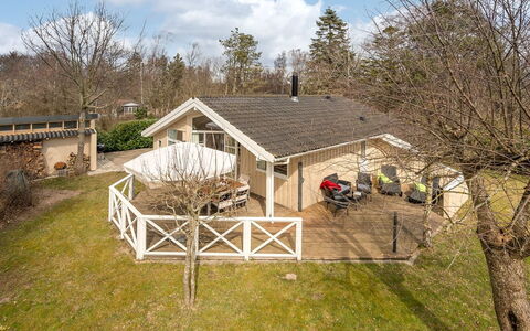 Sitka - 250M from the Sea: Dak, Huis, Huis, Verblijf, Siding, Landgoed, Oprit, Garden Gebouwen, Werf, Schuur