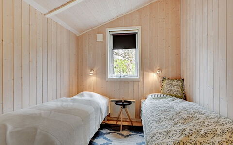 Sitka - 250M from the Sea: Dak, Huis, Huis, Verblijf, Siding, Landgoed, Oprit, Garden Gebouwen, Werf, Schuur