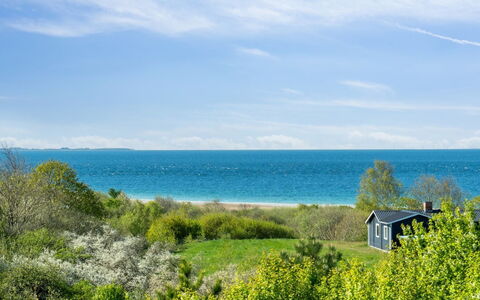 Irek - 500M from the Sea: Verblijf, Huis, Huis, Dak, Veranda, Landgoed, Siding, Garden Gebouwen, Boerderij, Werf
