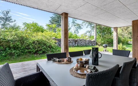 Sylva - 150M from the Sea: Dak, Huis, Huis, Verblijf, Siding, Landgoed, Oprit, Garden Gebouwen, Werf, Schuur