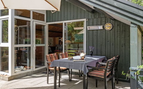 Herlek - 200M from the Sea: Dak, Huis, Huis, Verblijf, Siding, Landgoed, Oprit, Garden Gebouwen, Werf, Schuur