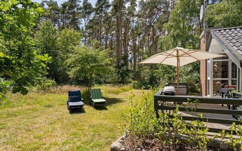 Herlek - 200M from the Sea: Dak, Huis, Huis, Verblijf, Siding, Landgoed, Oprit, Garden Gebouwen, Werf, Schuur