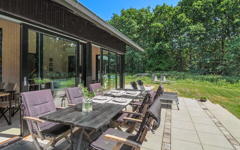 Rufina - 850M from the Sea: Huis, Land Lot, Verblijf, Dak, Tuin, Landgoed, Schaduw, Garden Gebouwen, Werf, Landscaping