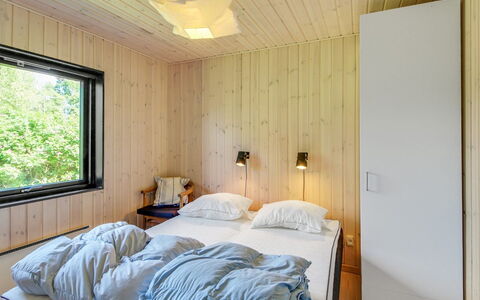 Rufina - 850M from the Sea: Interieur Ontwerp, Bed, Slaapkamer, Hout, Flooring, Plafond, Verdieping, Laken, Kamer, Bedding