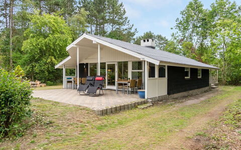 Jakko - 300M from the Sea: Dak, Huis, Huis, Verblijf, Siding, Landgoed, Oprit, Garden Gebouwen, Werf, Schuur