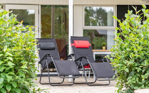 Jakko - 300M from the Sea: Dak, Huis, Huis, Verblijf, Siding, Landgoed, Oprit, Garden Gebouwen, Werf, Schuur