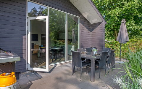 Sunja - 450M from the Sea: Blauw, Struik, Verblijf, Groundcover, Tuin, Landgoed, Schaduw, Landscaping, Boerderij, Eco Hotel