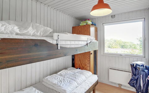 Ludewiga - 350M from the Sea: Muur, Hout, Slaapkamer, Bed, Interieur Ontwerp, Meubilair, Verdieping, Flooring, Bedding, Stapelbed