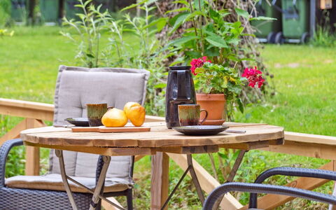 Reika - 1Km from the Sea: Meubilair, Buitenmeubels, Hout, Tafel, Stoel, Buitentafel, Beits, Hardwood, Patio, Tuin
