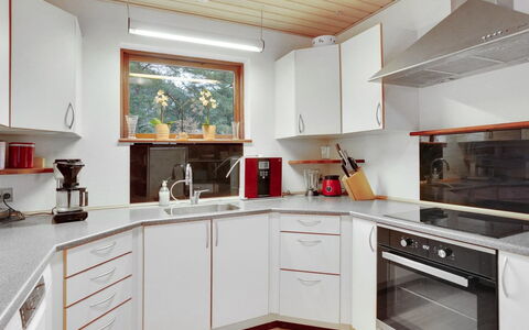 Toska: Flooring, Muur, Verdieping, Interieur Ontwerp, Hout, Plafond, Houten Vloer, Verlichting, Meubilair, Laminaatvloer