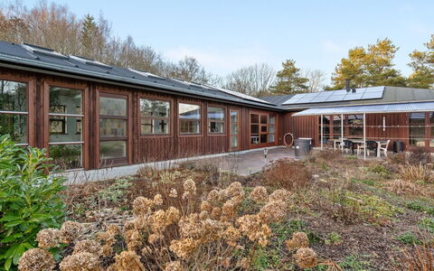Toska: Flooring, Muur, Verdieping, Interieur Ontwerp, Hout, Plafond, Houten Vloer, Verlichting, Meubilair, Laminaatvloer