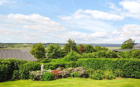Annabeth - 300M to the Fjord: Lucht, Groen, Vegetation, Natuurlijk Landschap, Struik, Tuin, Wolk, Landschap, Plantengemeenschap