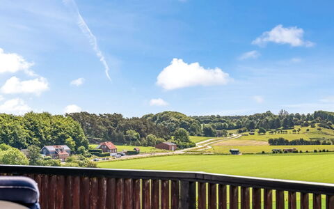 Imgert - 300M to the Fjord: Zwembad, Toevlucht, Woongebied, Samengesteld Materiaal, Schaduw, Eco Hotel, Buitenmeubels, Landgoed, Hacienda, Villa