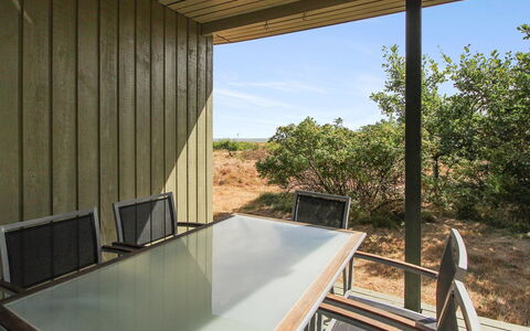 Bryndis - 300M from the Sea: Woongebied, Dak, Voorstad, Oprit, Landgoed, Schoorsteen