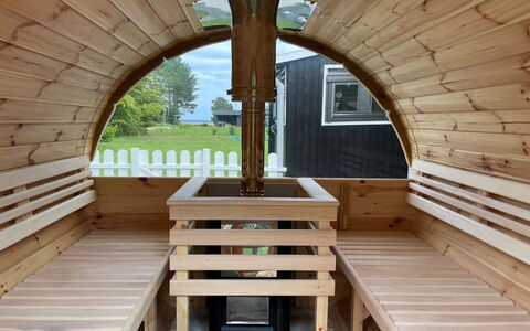 Joon - 300M from the Sea: Dak, Huis, Huis, Verblijf, Siding, Landgoed, Oprit, Garden Gebouwen, Werf, Schuur