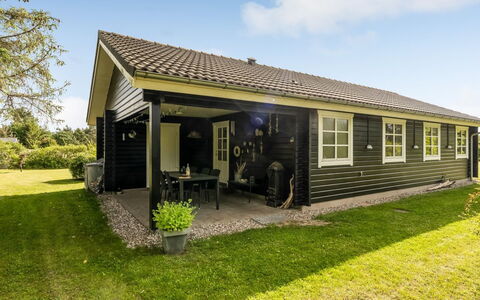 Christina - 300M to the Fjord: Huis, Dak, Huis, Verblijf, Schuur, Garden Gebouwen, Siding, Werf, Blokhut, Hut