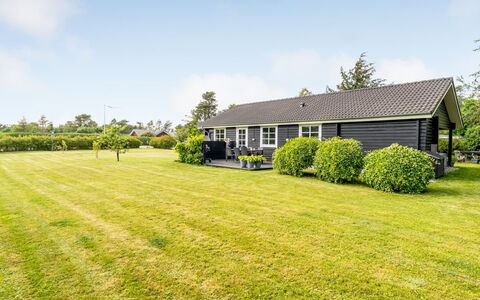 Christina - 300M to the Fjord: Huis, Dak, Huis, Verblijf, Schuur, Garden Gebouwen, Siding, Werf, Blokhut, Hut