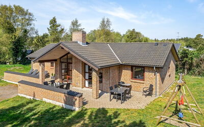 Ehlin - 150M from the Sea