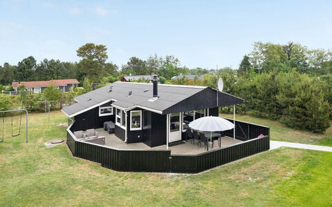 Frudde - 400M from the Sea: Dak, Huis, Huis, Verblijf, Siding, Landgoed, Oprit, Garden Gebouwen, Werf, Schuur