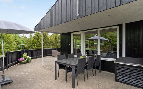 Frudde - 400M from the Sea: Dak, Huis, Huis, Verblijf, Siding, Landgoed, Oprit, Garden Gebouwen, Werf, Schuur
