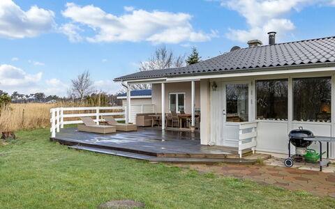 Gerko - 150M from the Sea: Dak, Huis, Huis, Verblijf, Siding, Landgoed, Oprit, Garden Gebouwen, Werf, Schuur