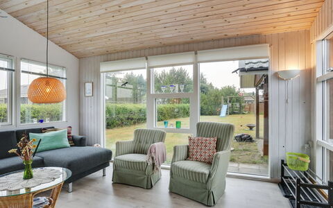 Skaghe - 200M from the Sea: Interieur Ontwerp, Meubilair, Hout, Flooring, Plafond, Verdieping, Lichte Inrichting, Huis, Woonkamer, Stoel
