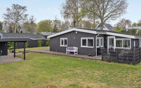 Aarto - 250M from the Sea: Dak, Huis, Huis, Verblijf, Siding, Landgoed, Oprit, Garden Gebouwen, Werf, Schuur