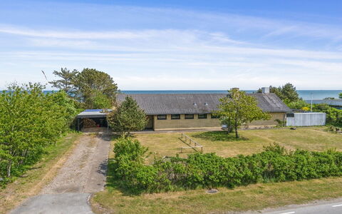 Kalist - 50M from the Sea: Dak, Huis, Huis, Verblijf, Siding, Landgoed, Oprit, Garden Gebouwen, Werf, Schuur