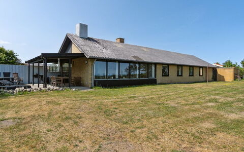 Kalist - 50M from the Sea: Dak, Huis, Huis, Verblijf, Siding, Landgoed, Oprit, Garden Gebouwen, Werf, Schuur