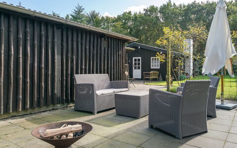 Arnborg - 2Km from the Sea: Architectuur, Dak, Huis, Samengesteld Materiaal, Daylighting, Siding, Oprit