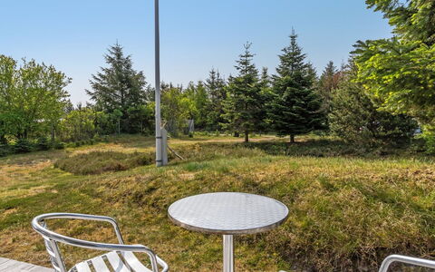 Andria - 300M from the Sea: Hout, Huis, Veranda, Dek, Hardwood, Dak, Beits, Houten Vloer, Eco Hotel