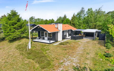 Andria - 300M from the Sea: Hout, Huis, Veranda, Dek, Hardwood, Dak, Beits, Houten Vloer, Eco Hotel