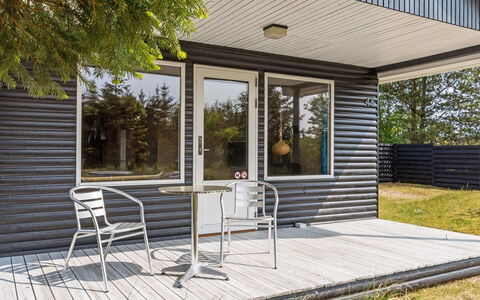 Andria - 300M from the Sea: Hout, Huis, Veranda, Dek, Hardwood, Dak, Beits, Houten Vloer, Eco Hotel