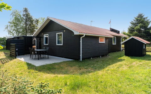 Andria - 300M from the Sea: Hout, Huis, Veranda, Dek, Hardwood, Dak, Beits, Houten Vloer, Eco Hotel