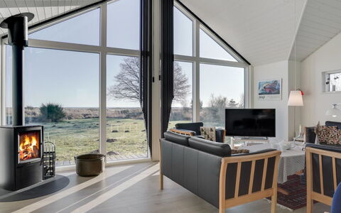 Timmi - 100M from the Sea: Thatching, Verblijf, Huis, Dak, Huis, Boerderij, Hut, Landgoed, Dorp