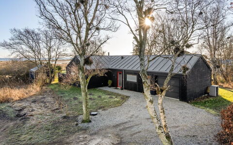 Timmi - 100M from the Sea: Thatching, Verblijf, Huis, Dak, Huis, Boerderij, Hut, Landgoed, Dorp