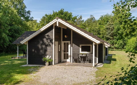 Elita - 1.7Km from the Sea: Thatching, Verblijf, Huis, Dak, Huis, Boerderij, Hut, Landgoed, Dorp