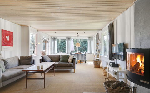 Anevay - 300M from the Sea: Dak, Huis, Huis, Verblijf, Siding, Landgoed, Oprit, Garden Gebouwen, Werf, Schuur